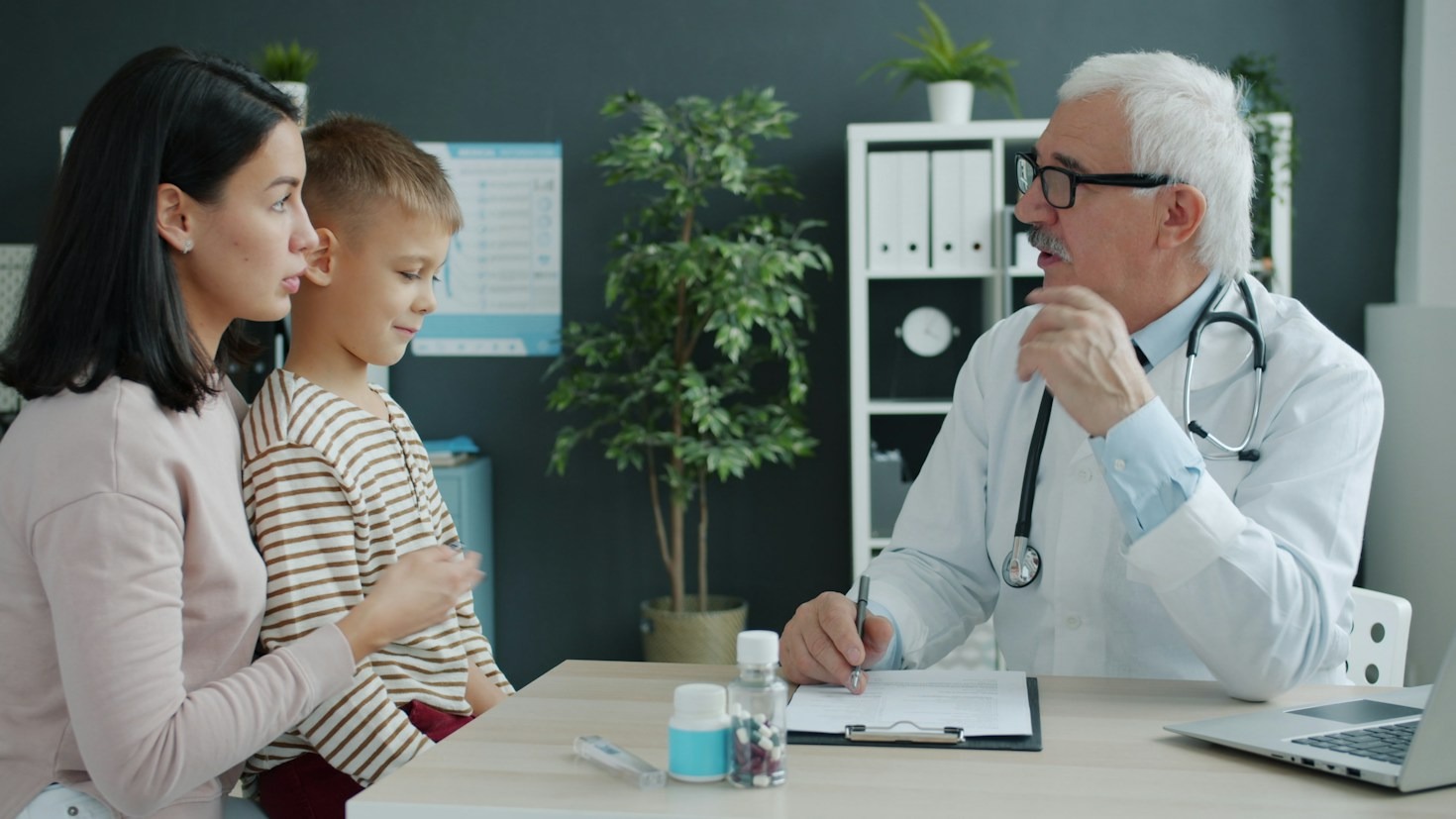 Guia Prático Sobre Medicamentos de Alto Custo pelo SUS